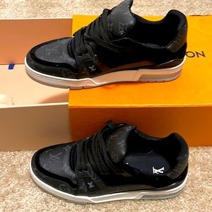 LV trainers / Black